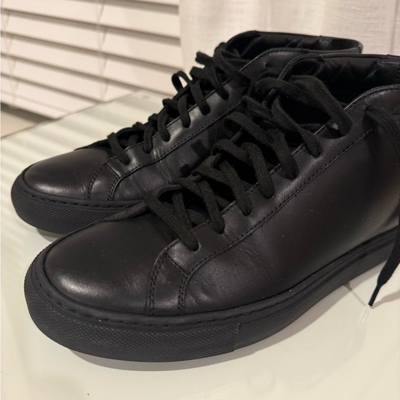 COMMON PROJECTS “Achilles” Mid Sneaker - Picture 5 of 8